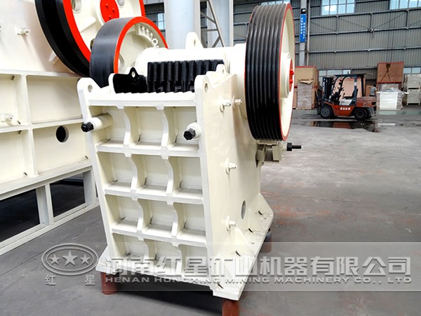 大理巖破碎機(jī) 大理巖破碎機(jī)