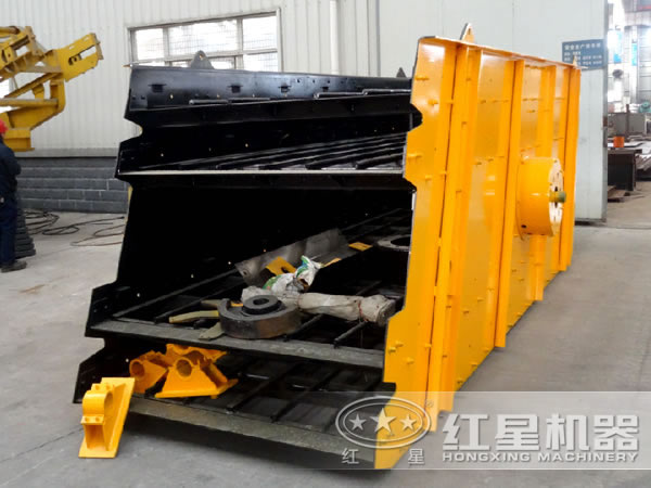 振動(dòng)篩內(nèi)部 振動(dòng)篩內(nèi)部