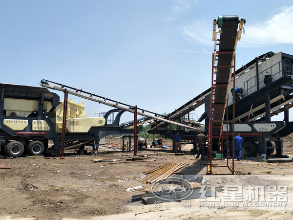 移動小型制沙機生產現(xiàn)場 移動小型制沙機生產現(xiàn)場