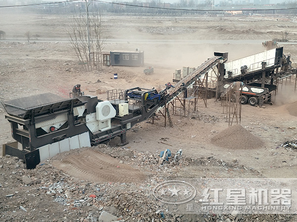 建筑廢料破碎現(xiàn)場 建筑廢料破碎現(xiàn)場