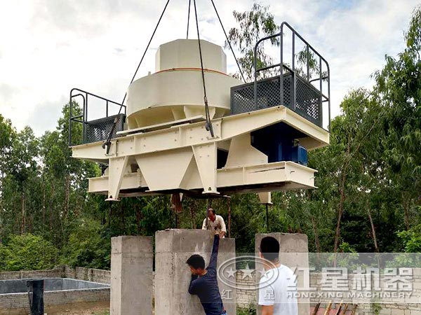 生產(chǎn)線安裝現(xiàn)場(chǎng) 生產(chǎn)線安裝現(xiàn)場(chǎng)