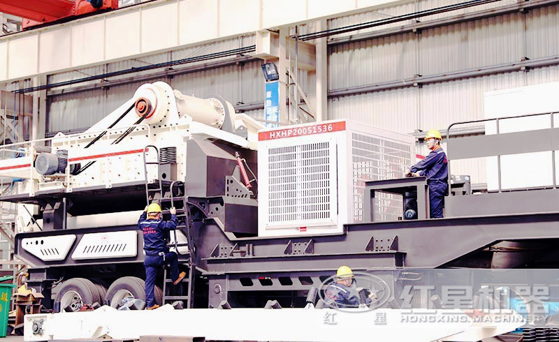 移動(dòng)式煤矸石制砂機(jī) 移動(dòng)式煤矸石制砂機(jī)