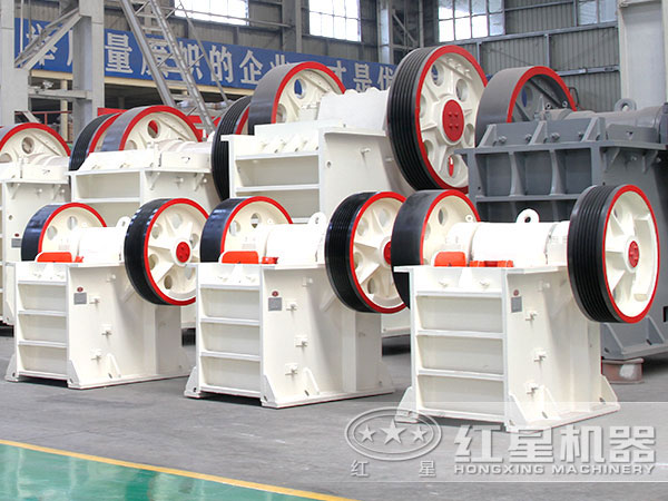 規(guī)格型號(hào)不同的顎式破碎機(jī) 規(guī)格型號(hào)不同的顎式破碎機(jī)