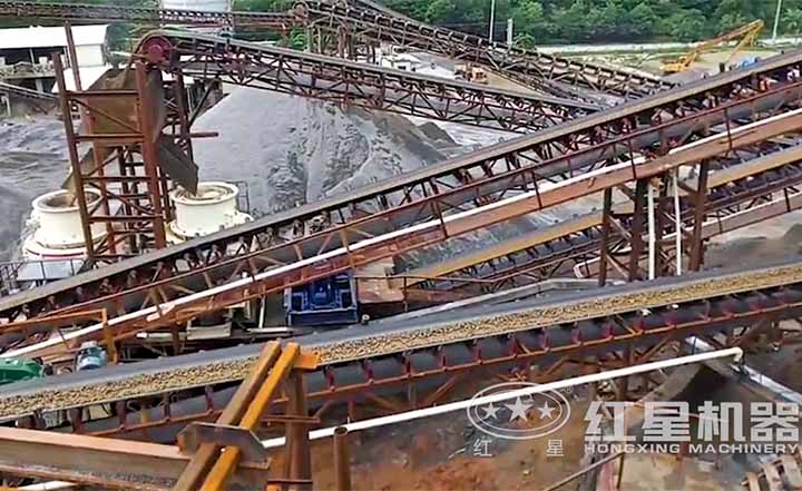 花崗巖制砂機客戶現(xiàn)場 花崗巖制砂機客戶現(xiàn)場