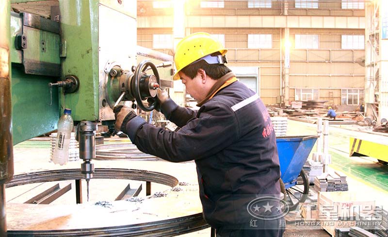 紅星大型設備生產車間 紅星大型設備生產車間