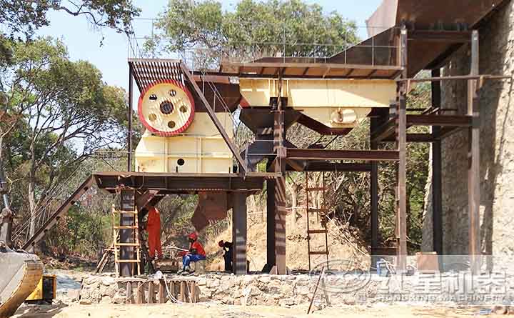 鄂式破碎機客戶現(xiàn)場 鄂式破碎機客戶現(xiàn)場