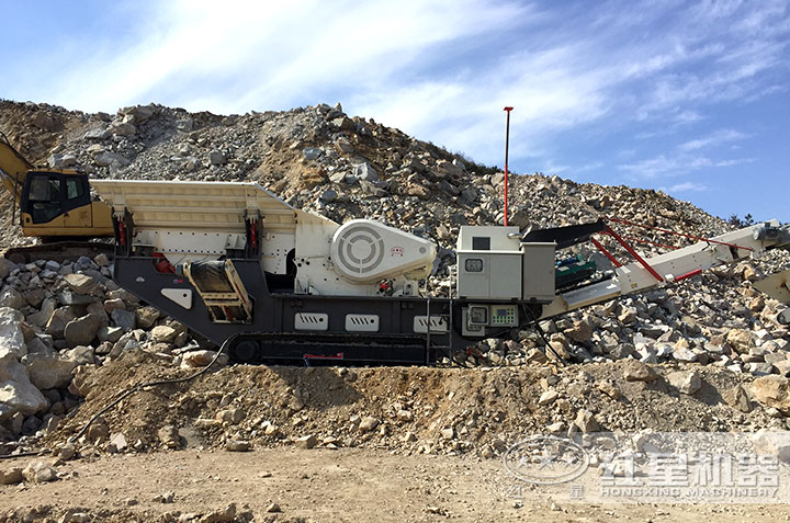 移動式破碎機(jī)作業(yè)現(xiàn)場 移動式破碎機(jī)作業(yè)現(xiàn)場