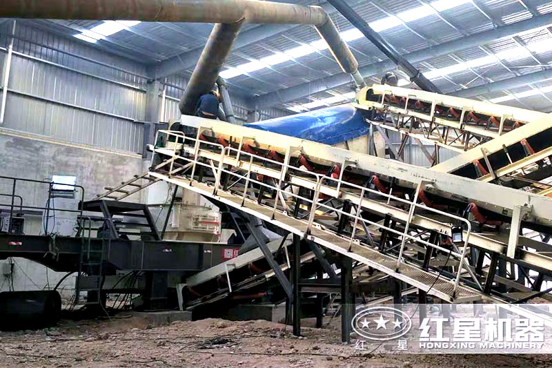 濟(jì)源客戶(hù)移動(dòng)型石子廠設(shè)備現(xiàn)場(chǎng)