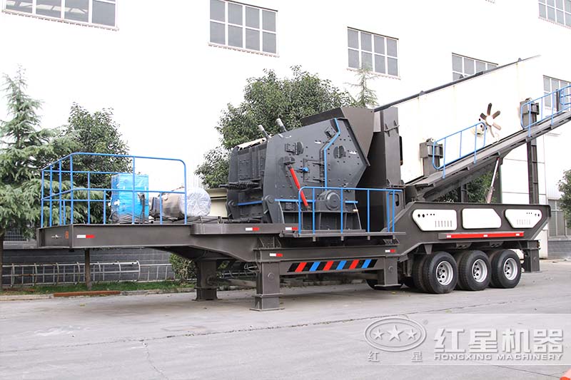 大型移動反擊式破碎機 大型移動反擊式破碎機