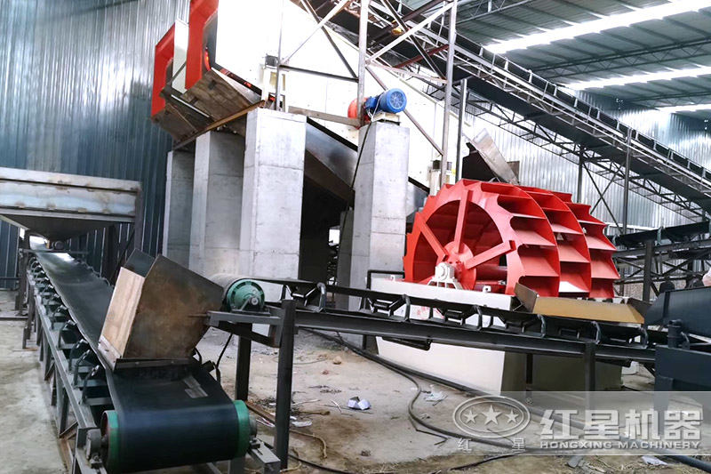 大型水輪式洗砂機(jī)客戶現(xiàn)場 大型水輪式洗砂機(jī)客戶現(xiàn)場